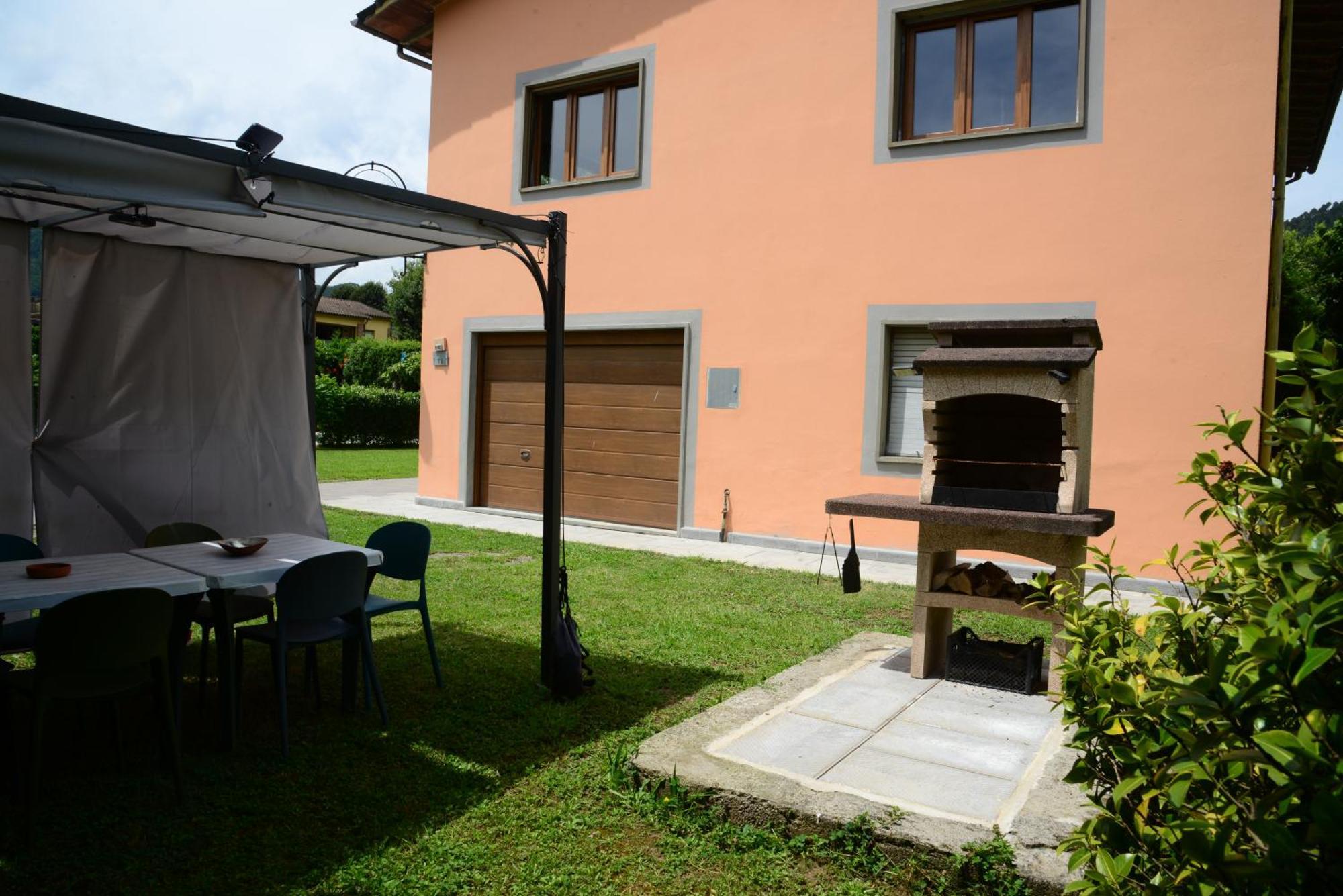 Willa Casa Hydrangea Con Piscina E Giardino Bagni di Lucca Zewnętrze zdjęcie